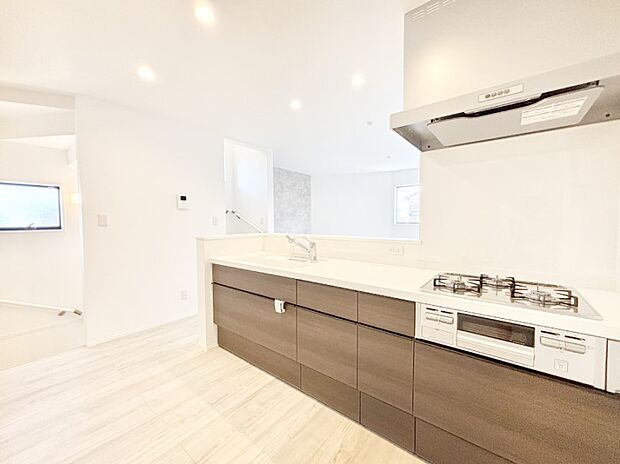 毎日使うキッチンだから、使いやすさ＆お手入れのしやすさにこだわりました。 