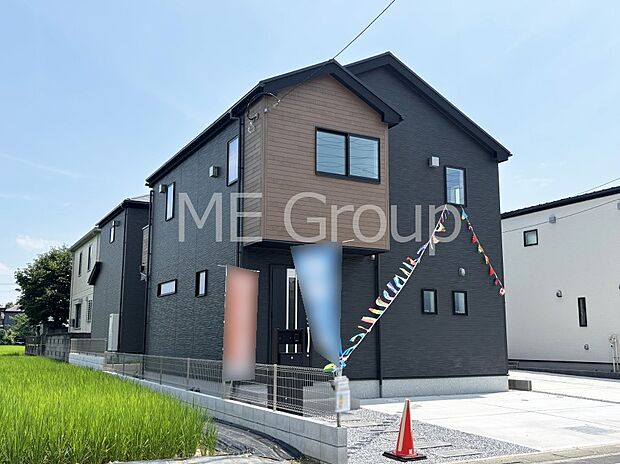 溢れる陽光でご家族の笑顔も輝く