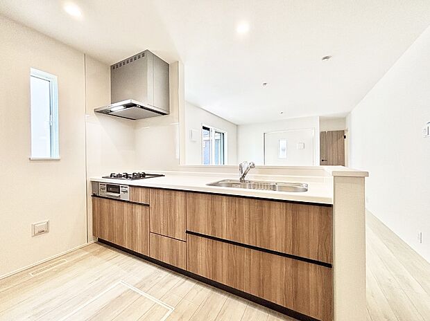 料理をしながらご家族との会話を楽しめる対面カウンターキッチン