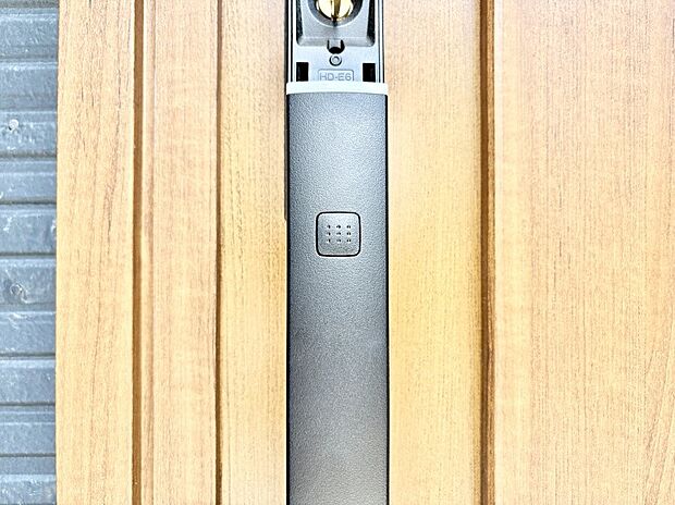 スマートに開錠できる電子キー  