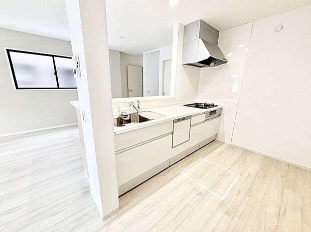 料理をしながらご家族との会話を楽しめる対面カウンターキッチン