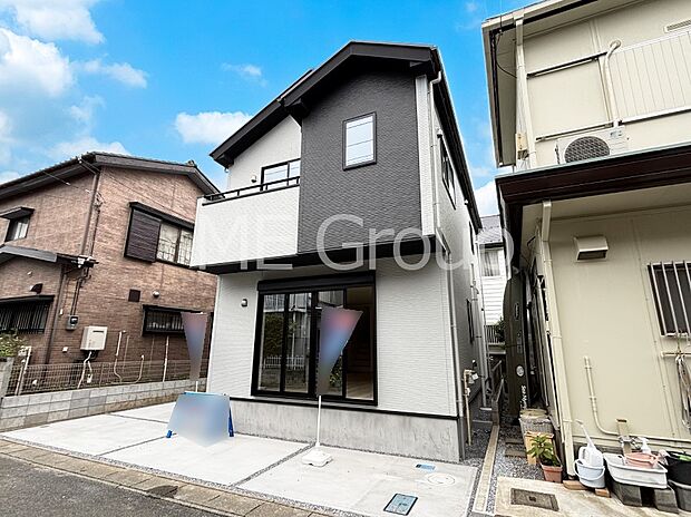 溢れる陽光でご家族の笑顔も輝く