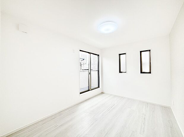 ナチュラルなフローリングはどんなインテリアにもマッチ。