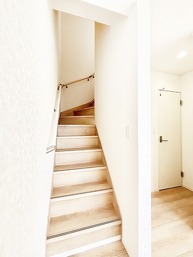 リビング階段が家族の笑顔と会話をつないでくれます