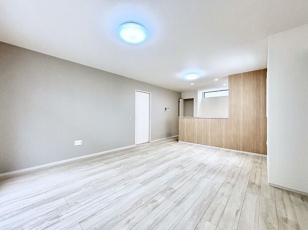 住む方の個性が引き出される、インテリアを考えるのが楽しみなリビングです！ 