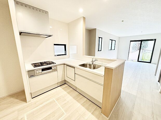 作業動線がスムーズなL字型キッチン