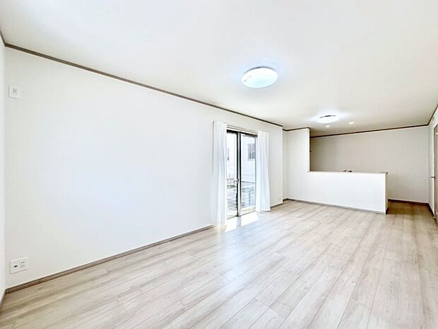 住む方の個性が引き出される、インテリアを考えるのが楽しみなリビングです！ 