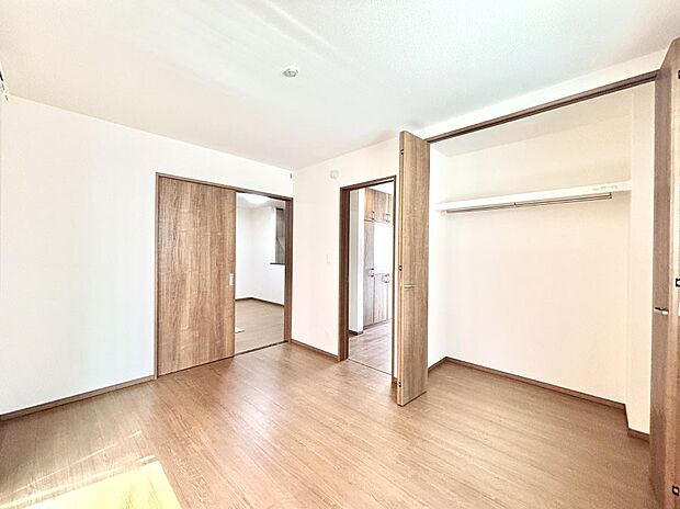 子供部屋にもおすすめな収納スペースたっぷりの居室