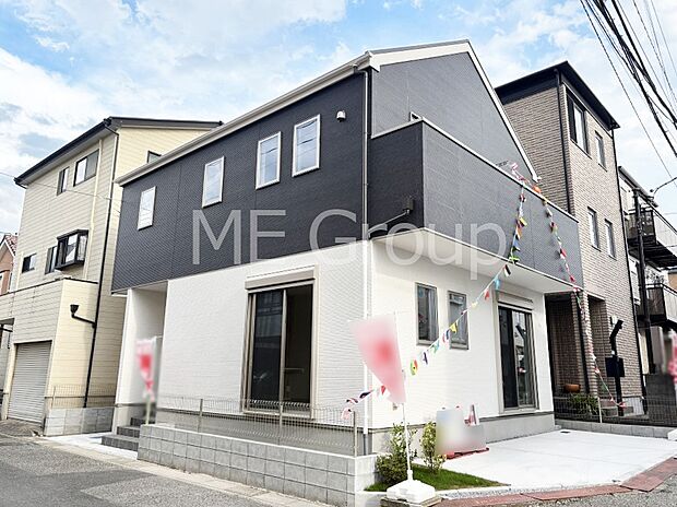 たっぷりの陽光と開放感に包まれる明るい住まい