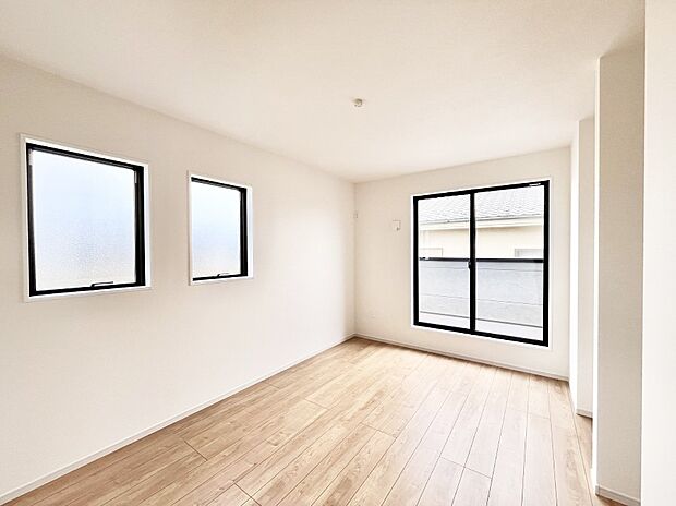 2面採光を確保した明るい空間。家族みんなが快適な暮らしを実現する設計です。  