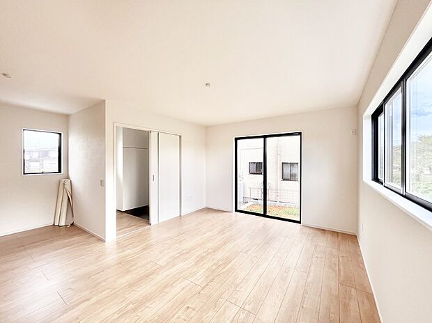 家族の笑顔が自然と生まれてくる、そんな雰囲気のダイニングに仕上がっています 