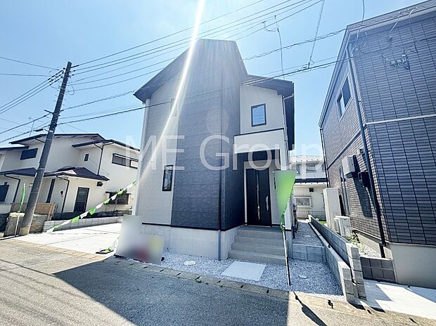 溢れる陽光でご家族の笑顔も輝く