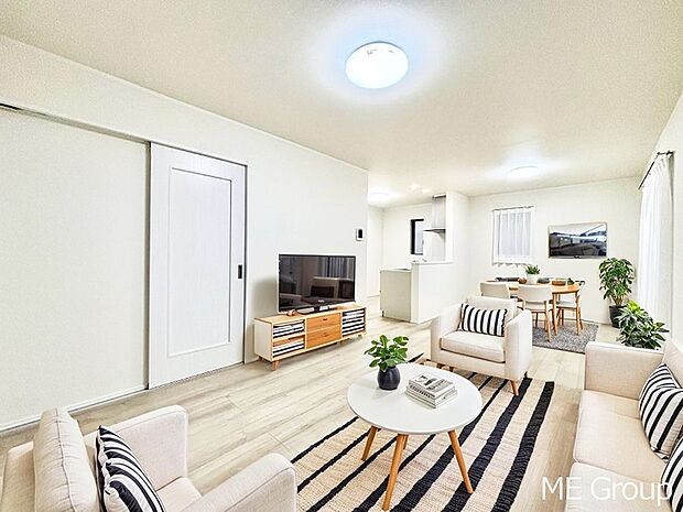 落ち着いた雰囲気のＬＤＫは家族みんなの快適空間※家具はCGです