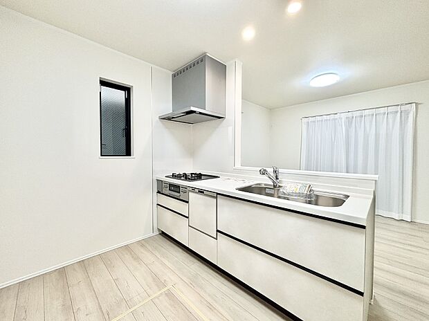 料理をしながらご家族との会話を楽しめる対面カウンターキッチン