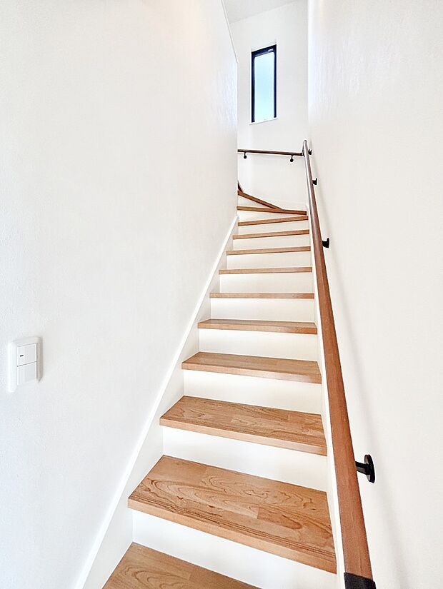 リビング階段が家族の笑顔と会話をつないでくれます