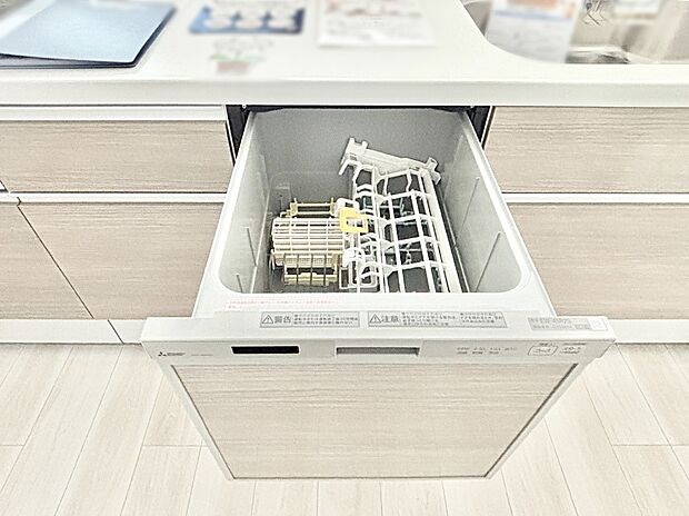 面倒なお片づけは食洗機にお任せ！家事の負担が減って、時間にも気持ちにもゆとりができます。