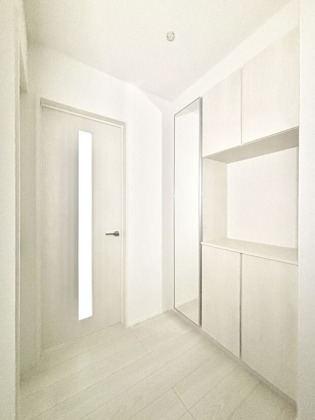 家族の帰宅やお客様をあたたかく迎える玄関  