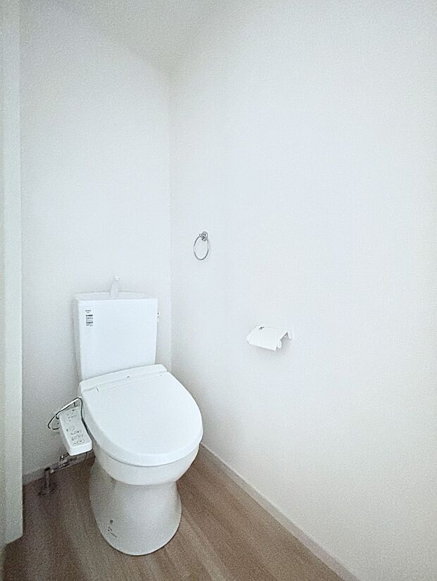 トイレは安心の2箇所！朝のバタバタも一安心です。 