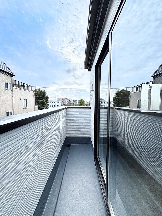 風通しの良いバルコニー