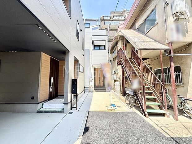 溢れる陽光でご家族の笑顔も輝く