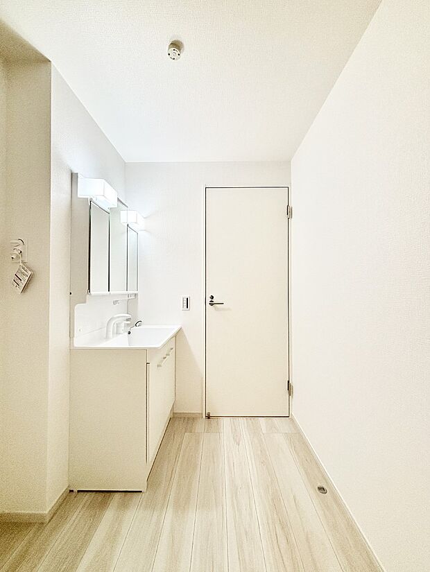 広々とゆとりのあるランドリースペース  