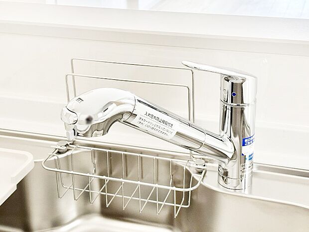 いつでも清潔なおいしいお水を。一つの水栓で水道水と浄水を使い分け。