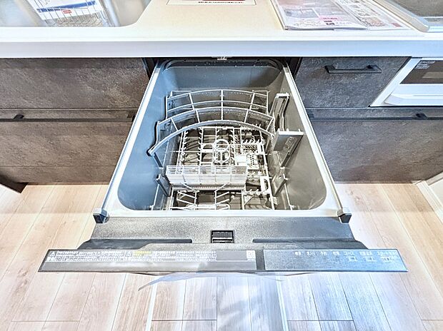 面倒なお片づけは食洗機にお任せ！家事の負担が減って、時間にも気持ちにもゆとりができます。