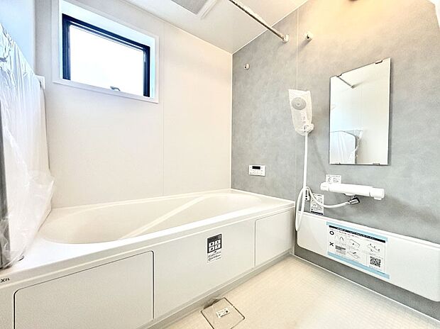 落ち着いた雰囲気でゆっくりお寛ぎいただけるバスルーム