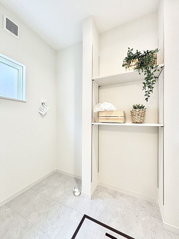 広々とゆとりのあるランドリースペース。  