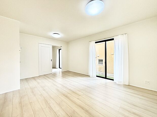 家族の笑顔が自然と生まれてくる、そんな雰囲気のダイニングに仕上がっています 