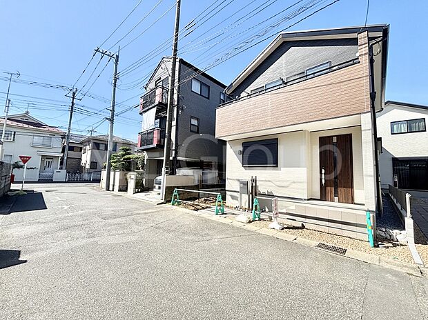 たっぷりの陽光と開放感に包まれる明るい住まい  