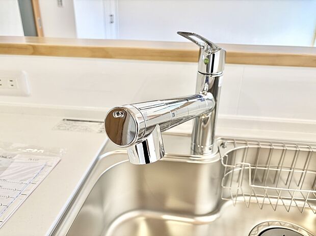 いつでも清潔なおいしいお水を。一つの水栓で水道水と浄水を使い分け。