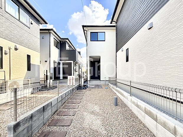 たっぷりの陽光と開放感に包まれる明るい住まい  