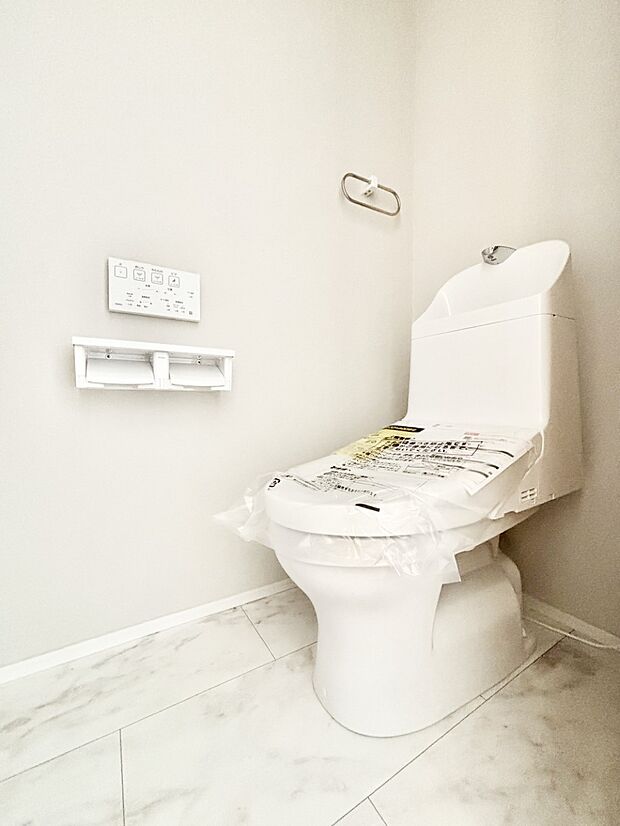 トイレは温水洗浄機能付き