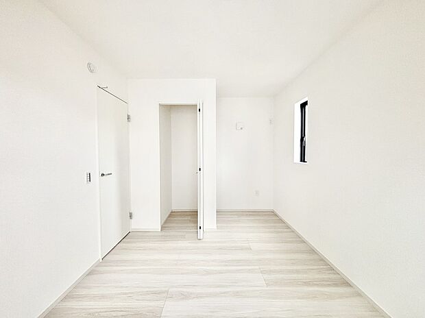 ナチュラルなフローリングはどんなインテリアにもマッチ。  