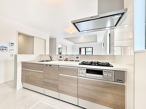 毎日使うキッチンだから、使いやすさ＆お手入れのしやすさにこだわりました。 