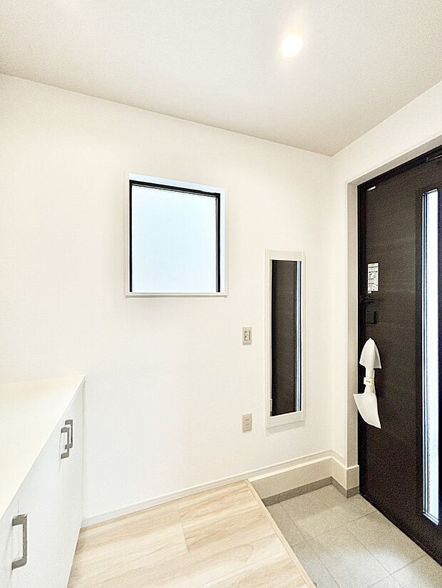 家族の帰宅やお客様をあたたかく迎える玄関