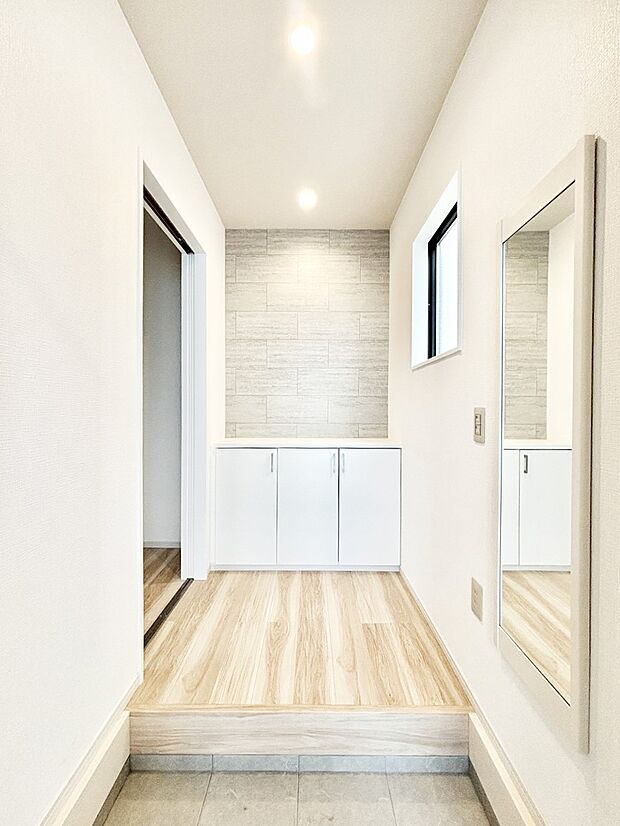 家族の帰宅やお客様をあたたかく迎える玄関