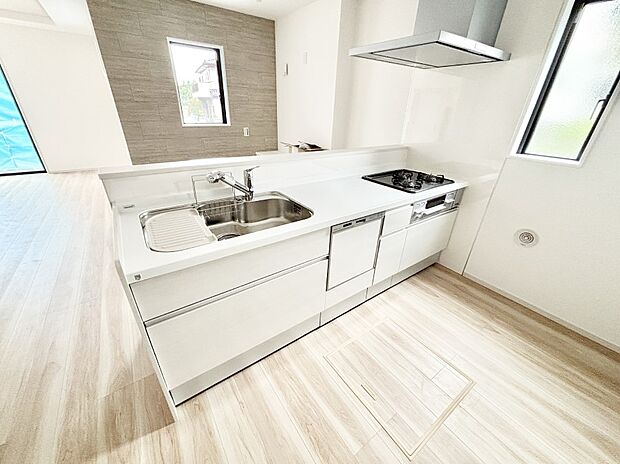 料理をしながらご家族との会話を楽しめる対面カウンターキッチン