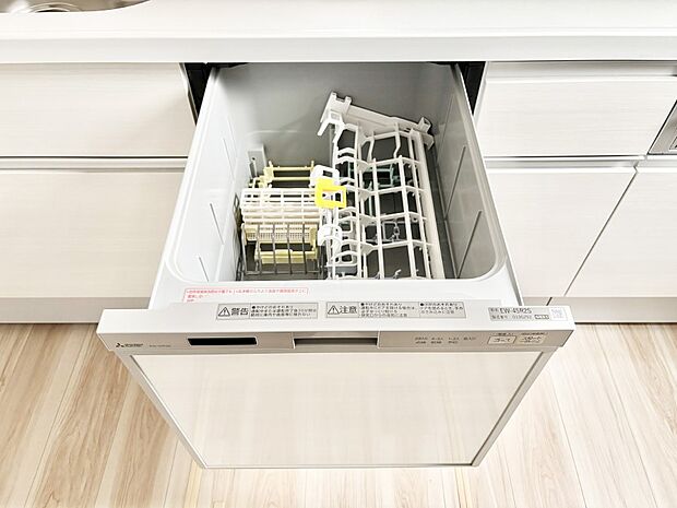 面倒なお片づけは食洗機にお任せ！家事の負担が減って、時間にも気持ちにもゆとりができます。