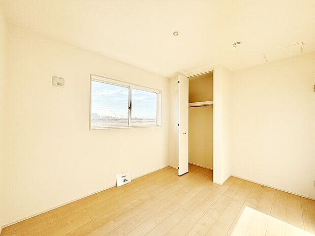 子供部屋にもおすすめな収納スペースたっぷりの居室