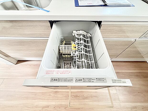 面倒なお片づけは食洗機にお任せ！家事の負担が減って、時間にも気持ちにもゆとりができます。