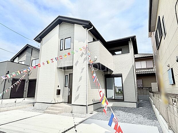 洗練された外観、上質な住空間が広がる室内は永く安心して過ごせる住居です。