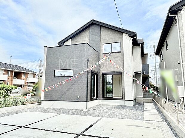 洗練された外観、上質な住空間が広がる室内は永く安心して過ごせる住居です。