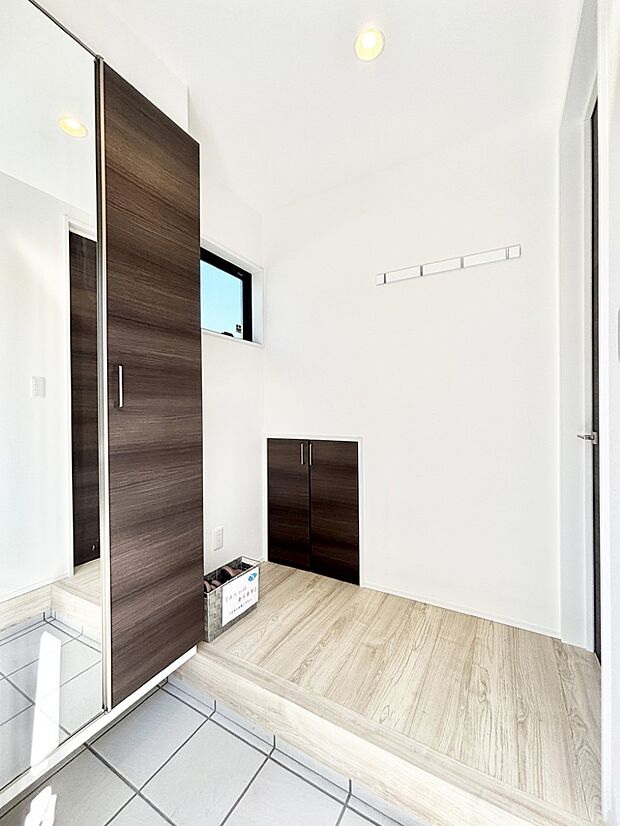 いつもきれいにしておきたい玄関ですね。  