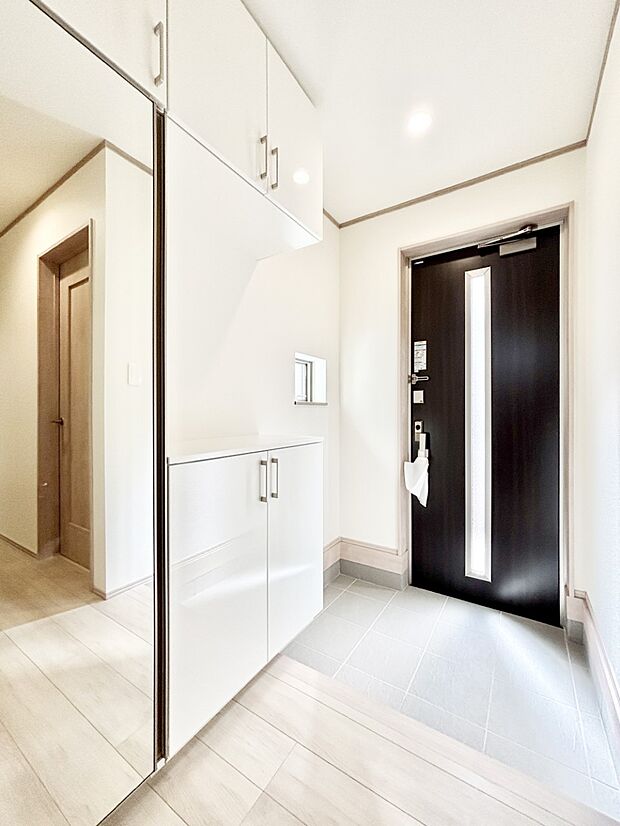 家族の帰宅やお客様をあたたかく迎える玄関