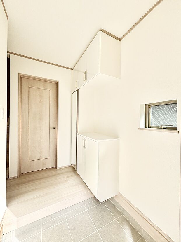 家族の帰宅やお客様をあたたかく迎える玄関