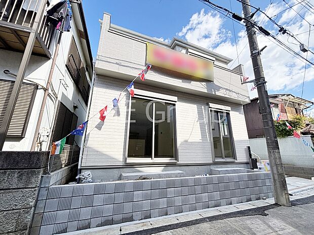 溢れる陽光でご家族の笑顔も輝く