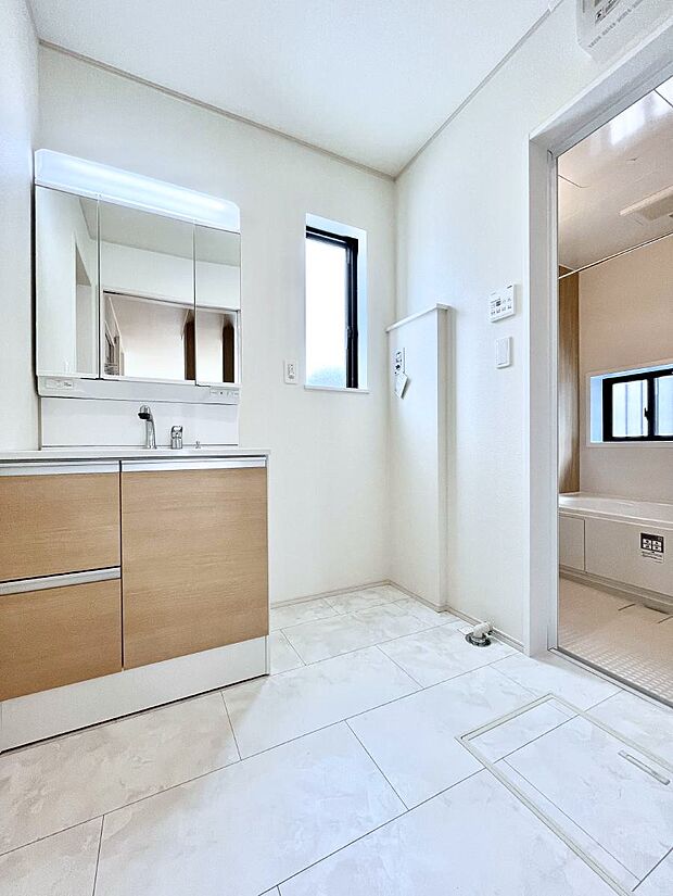 広々とゆとりのあるランドリースペース。  