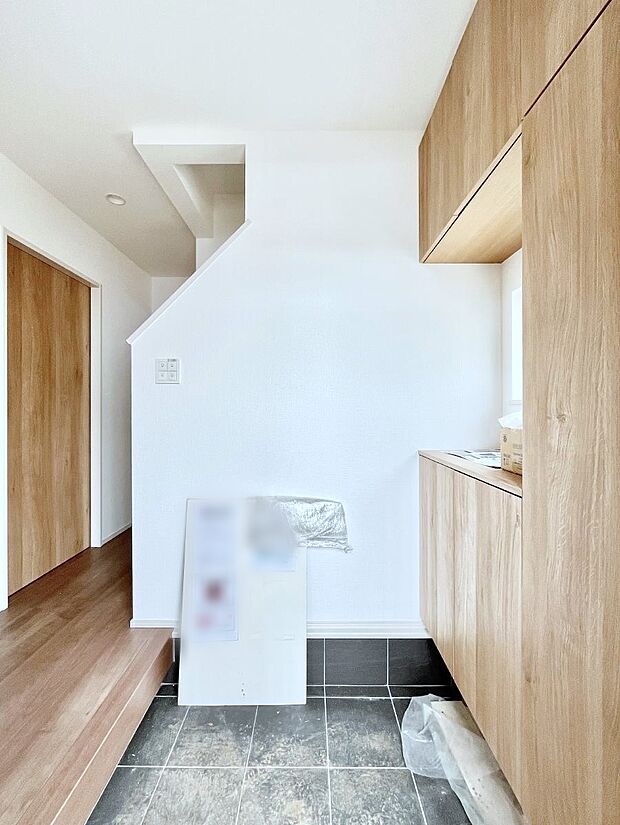 家族の帰宅やお客様をあたたかく迎える玄関